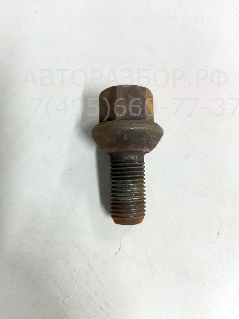 Болт колесный