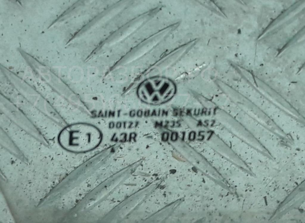 Стекло двери передней правой