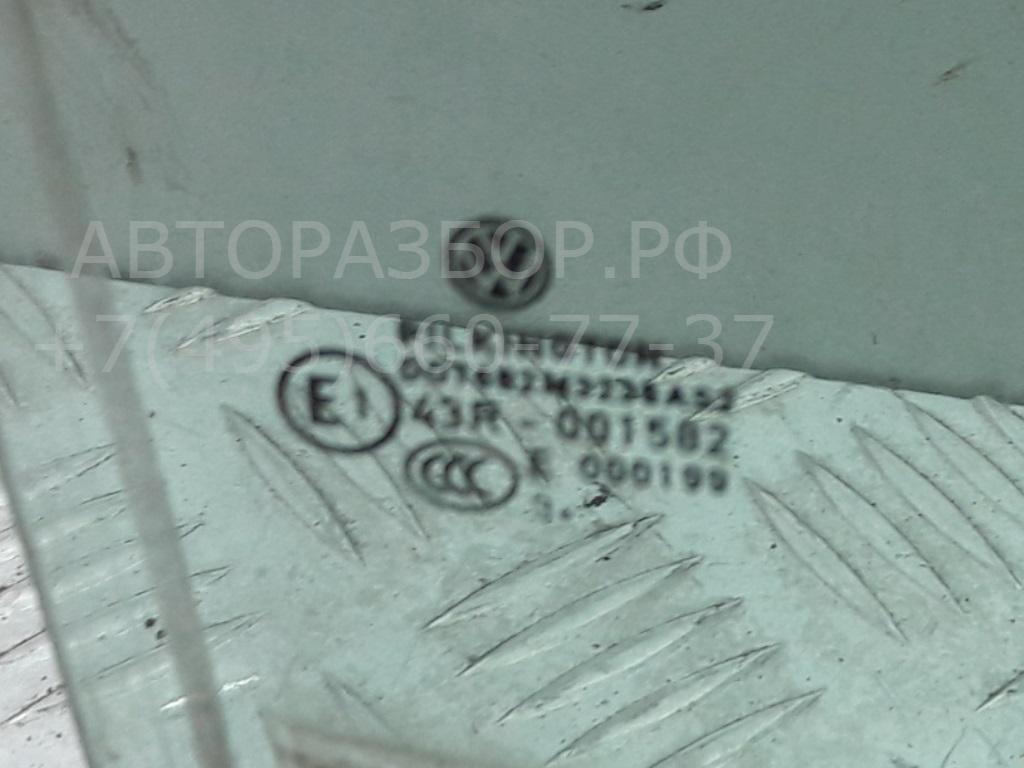 Стекло двери передней правой