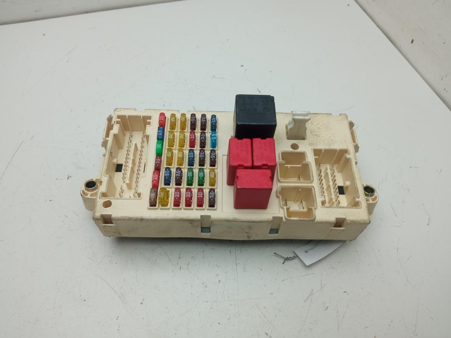 Блок предохранителей