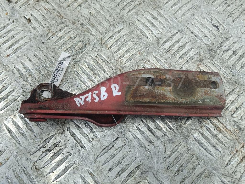 Петля капота правая