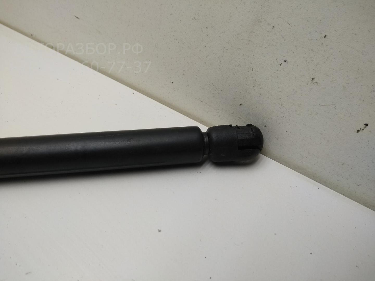 Амортизатор крышки багажника