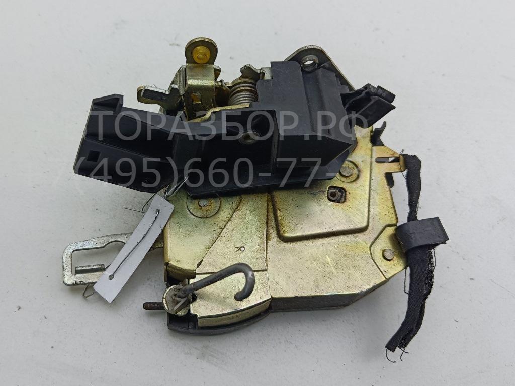 Замок двери передней правой