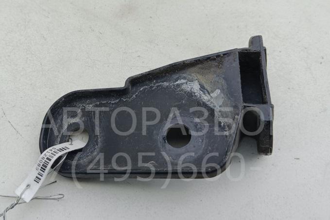 Кронштейн переднего бампера левый