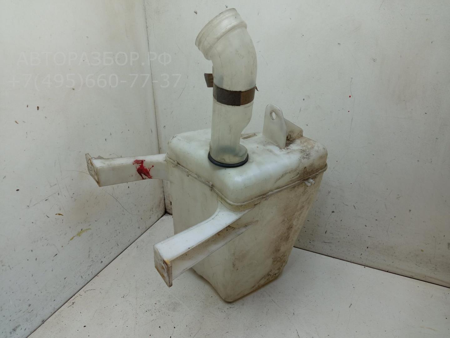 Бачок омывателя лобового стекла