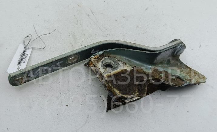 Петля капота правая