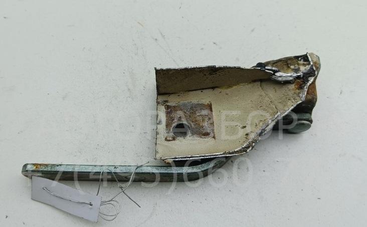 Петля капота правая