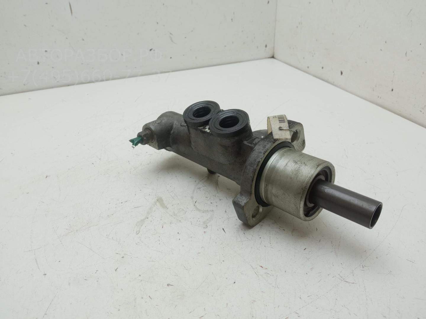 Цилиндр тормозной главный