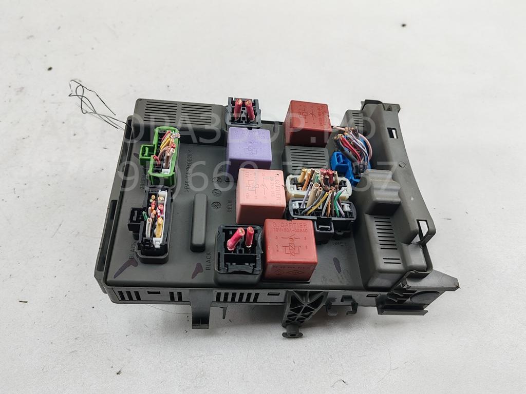 Блок предохранителей