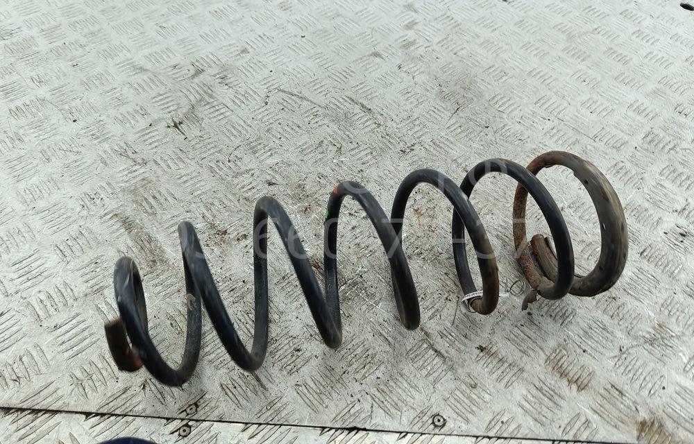 Пружина задняя