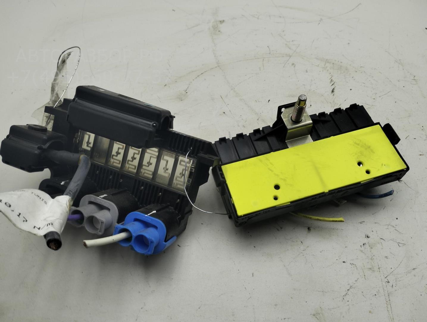 Блок предохранителей