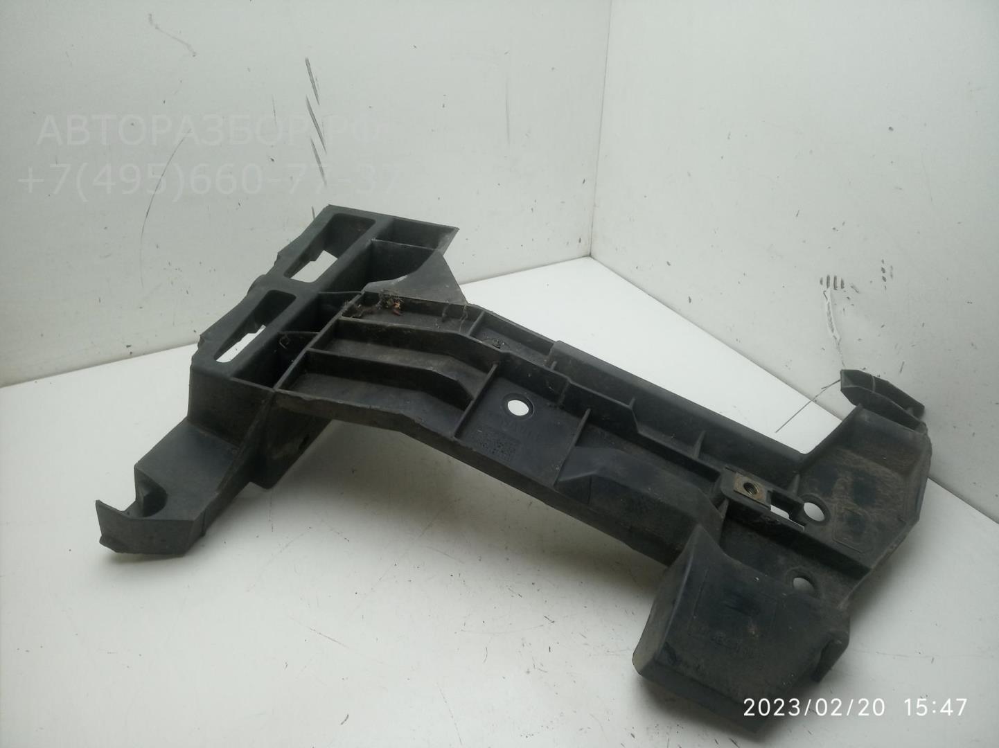 Кронштейн заднего бампера правый