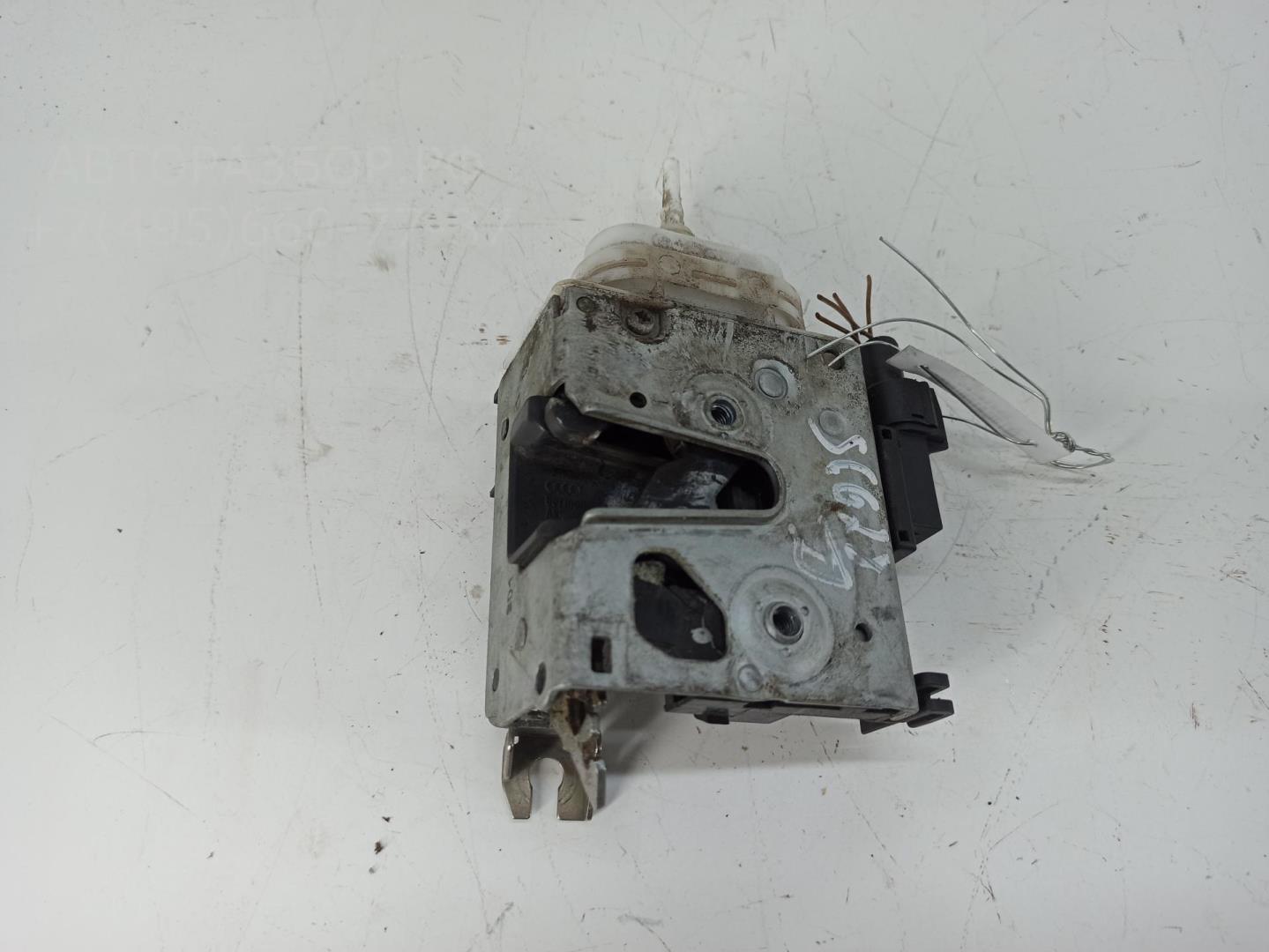 Замок двери передней правой