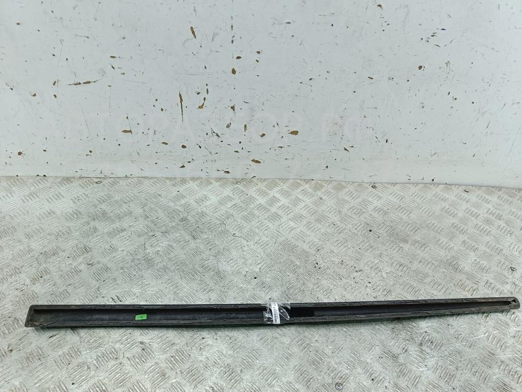 Накладка двери задней левой