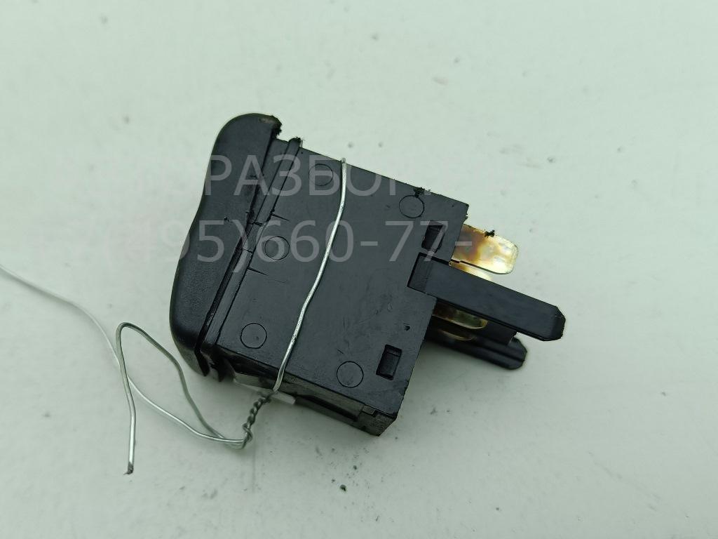 Кнопка обогрева заднего стекла