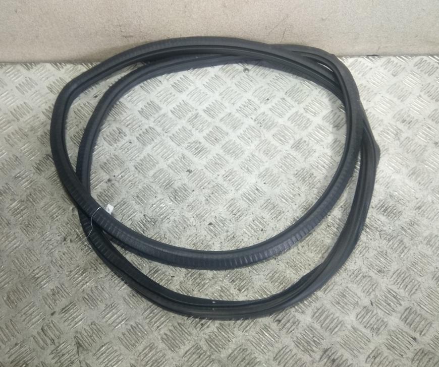 Уплотнитель двери
