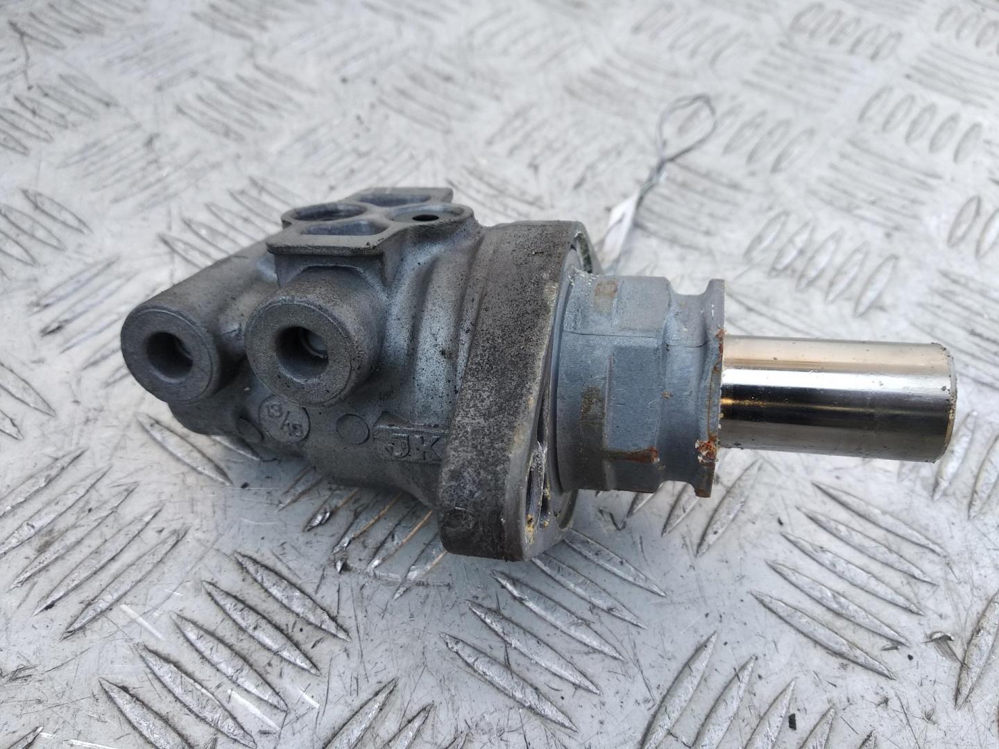 Цилиндр тормозной главный