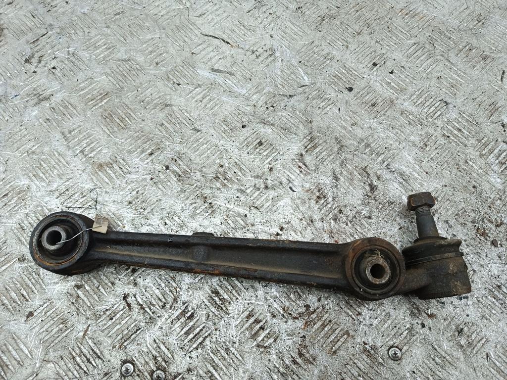 Рычаг передний левый
