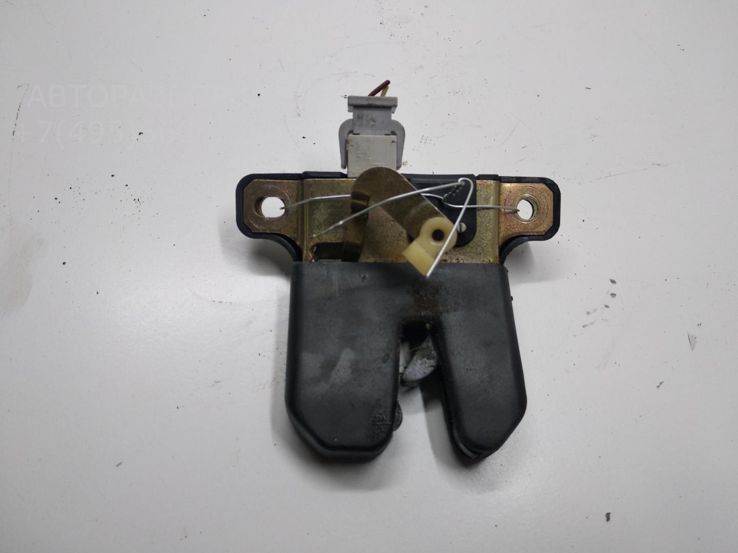 Замок багажника