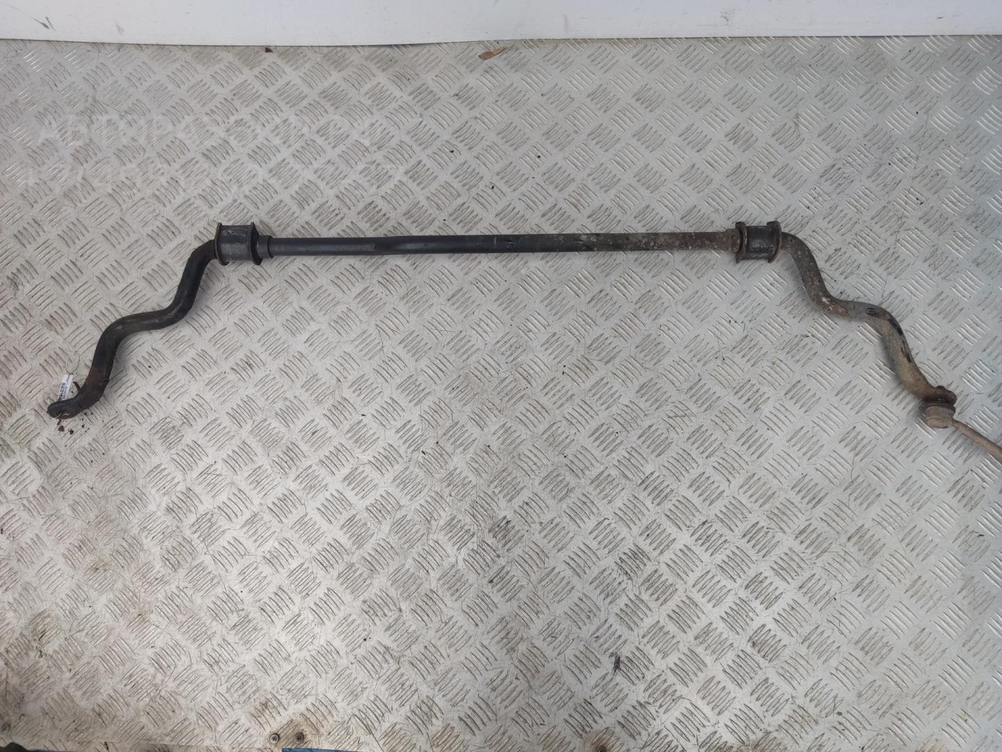 Стабилизатор передний