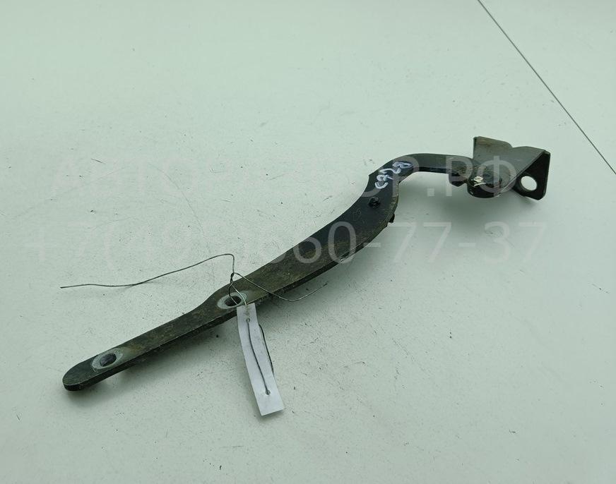 Петля капота правая