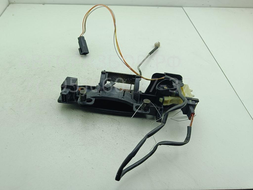 Ручка двери передней наружная правая