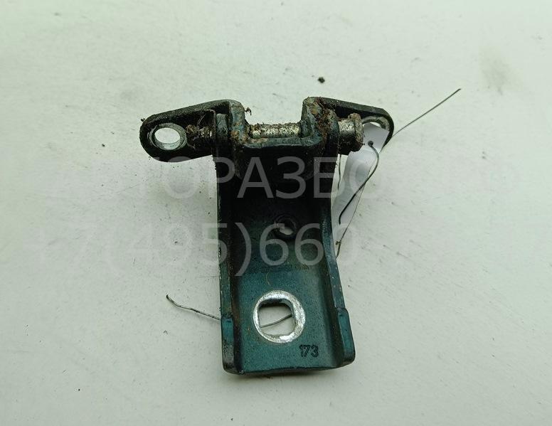 Петля двери