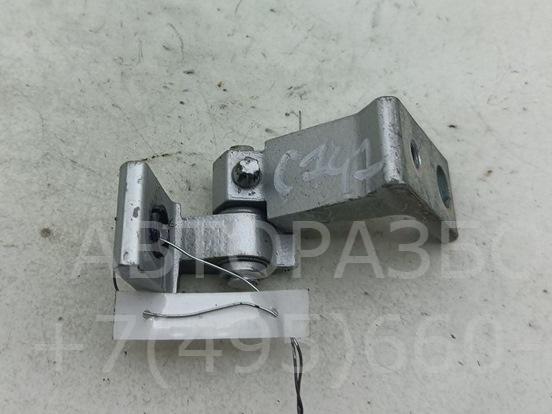 Петля двери