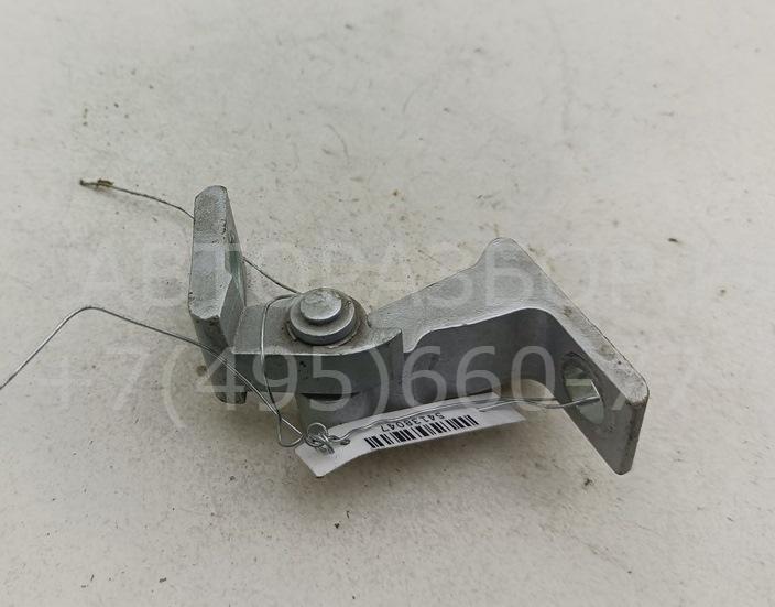 Петля двери