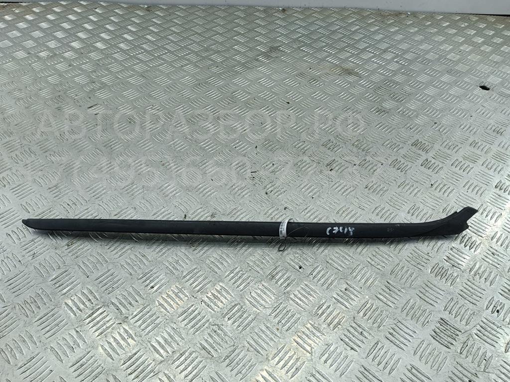 Молдинг лобового стекла