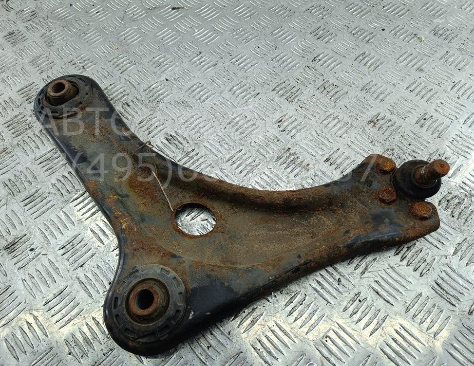 Рычаг передний левый