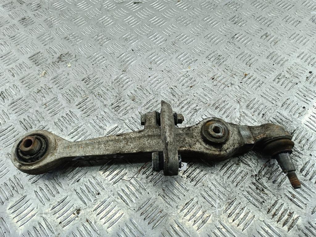 Рычаг передний правый