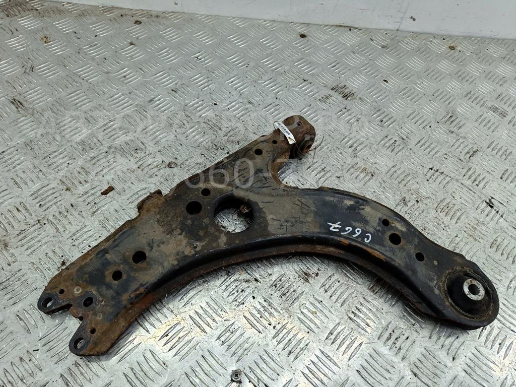 Рычаг передний правый