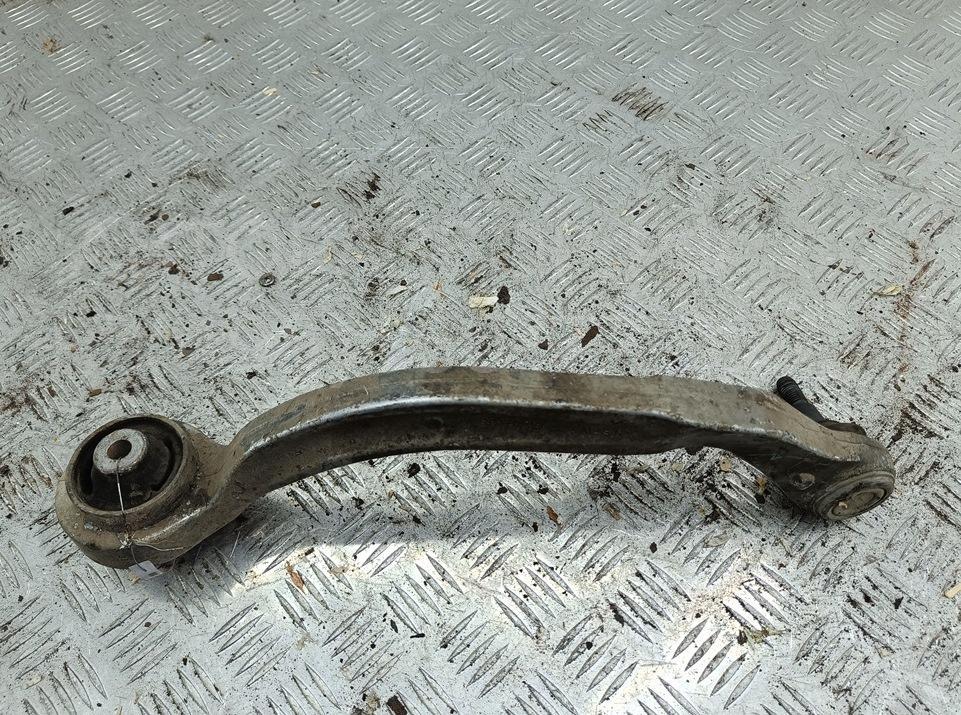 Рычаг передний левый