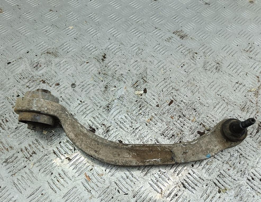 Рычаг передний левый