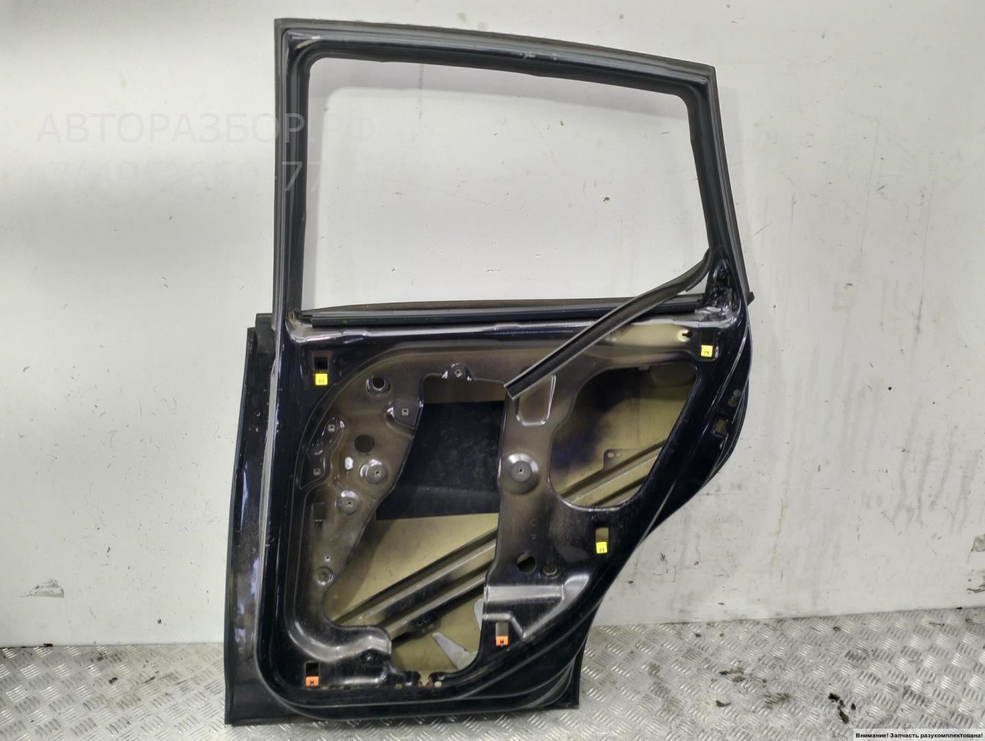 Дверь задняя правая