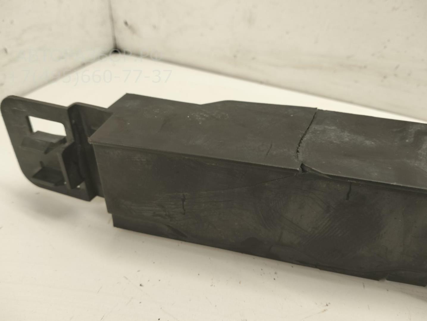 Кронштейн заднего бампера