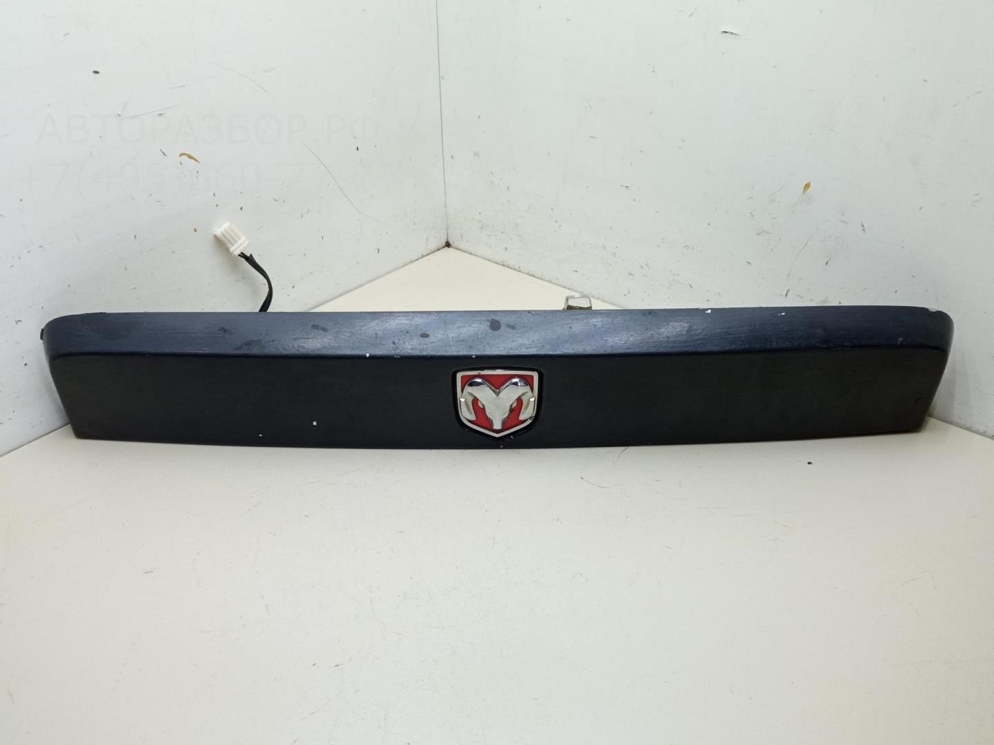 Накладка крышки багажника