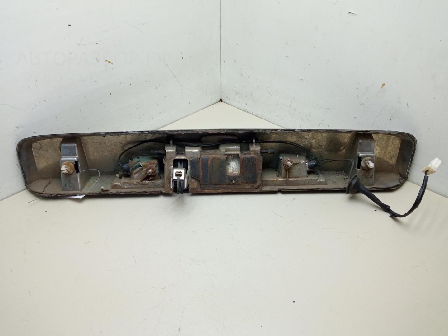 Накладка крышки багажника