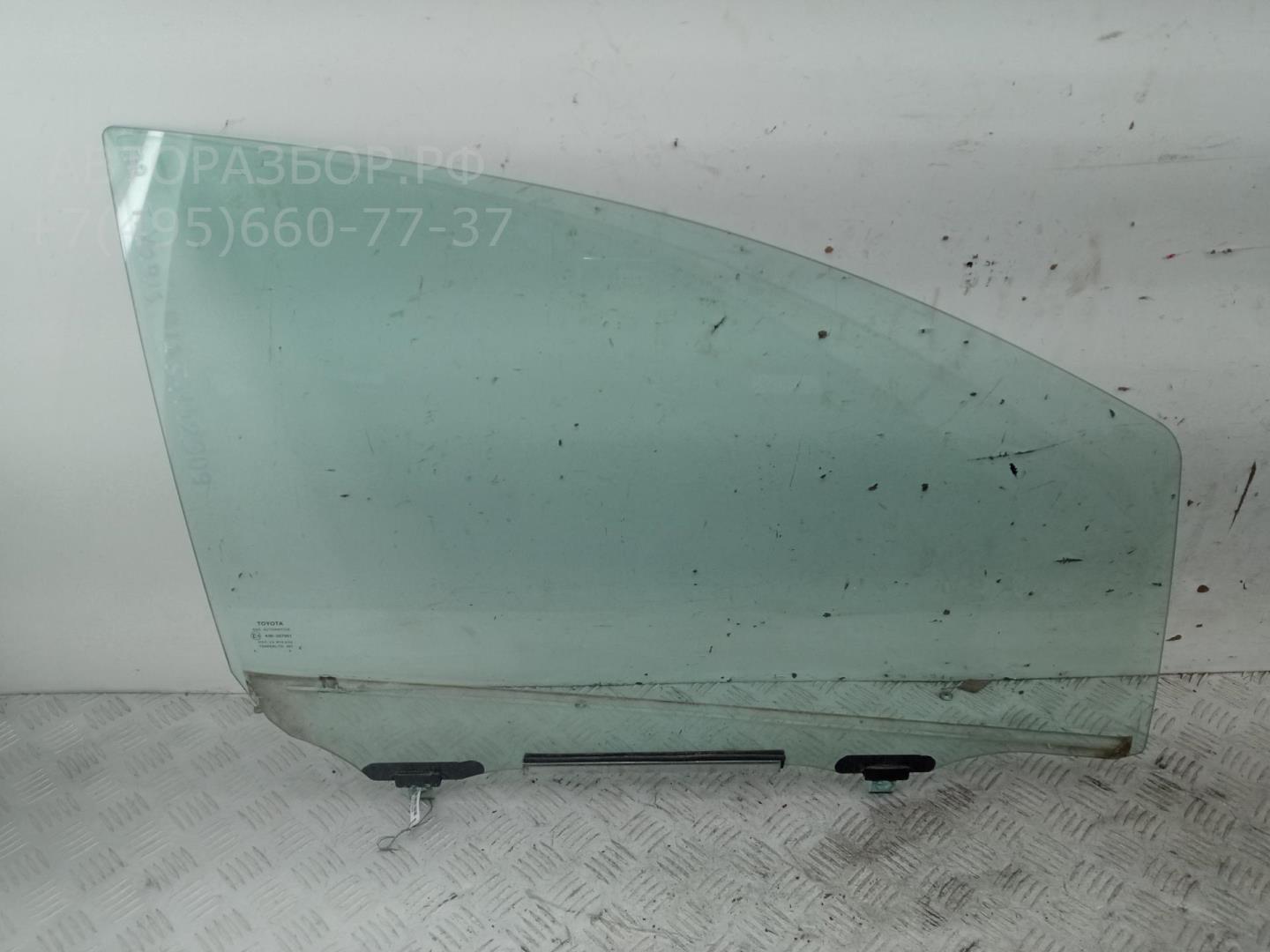 Стекло двери передней правой
