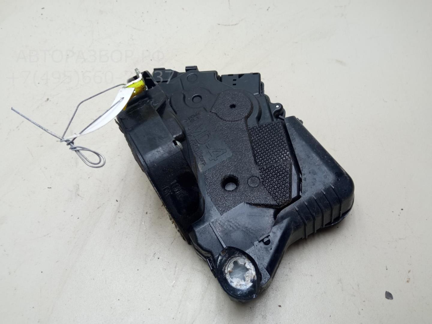 Замок двери передней левой