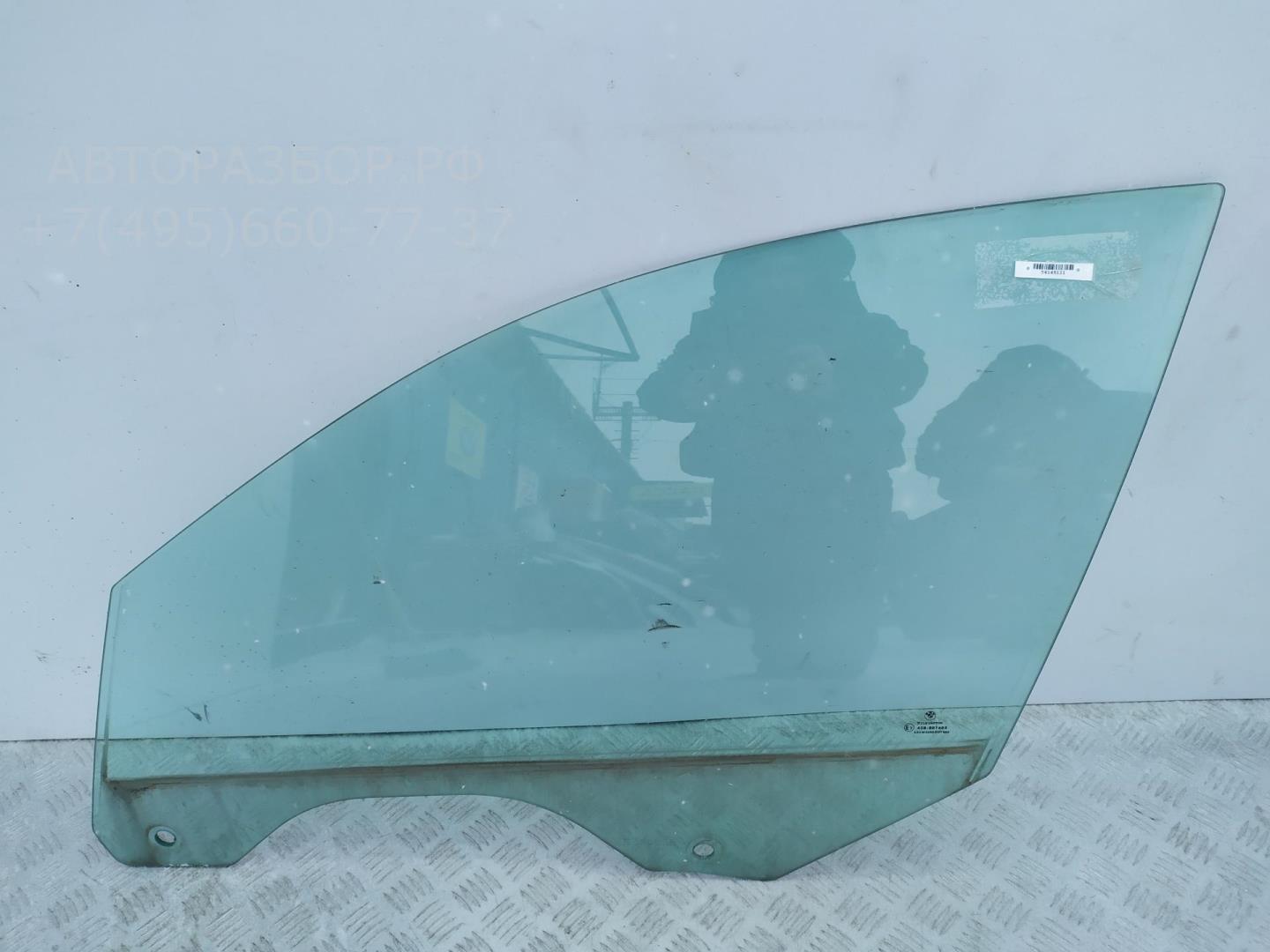Стекло двери передней левой