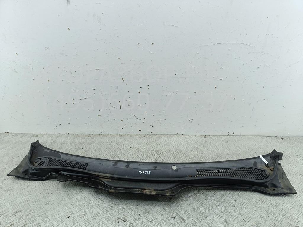 Решетка стеклоочистителей (Жабо)