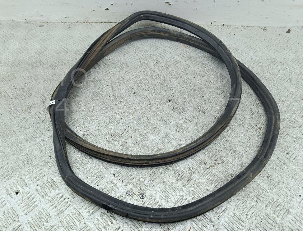 Уплотнитель двери