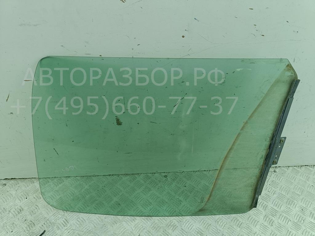 Стекло двери передней правой (форточка)