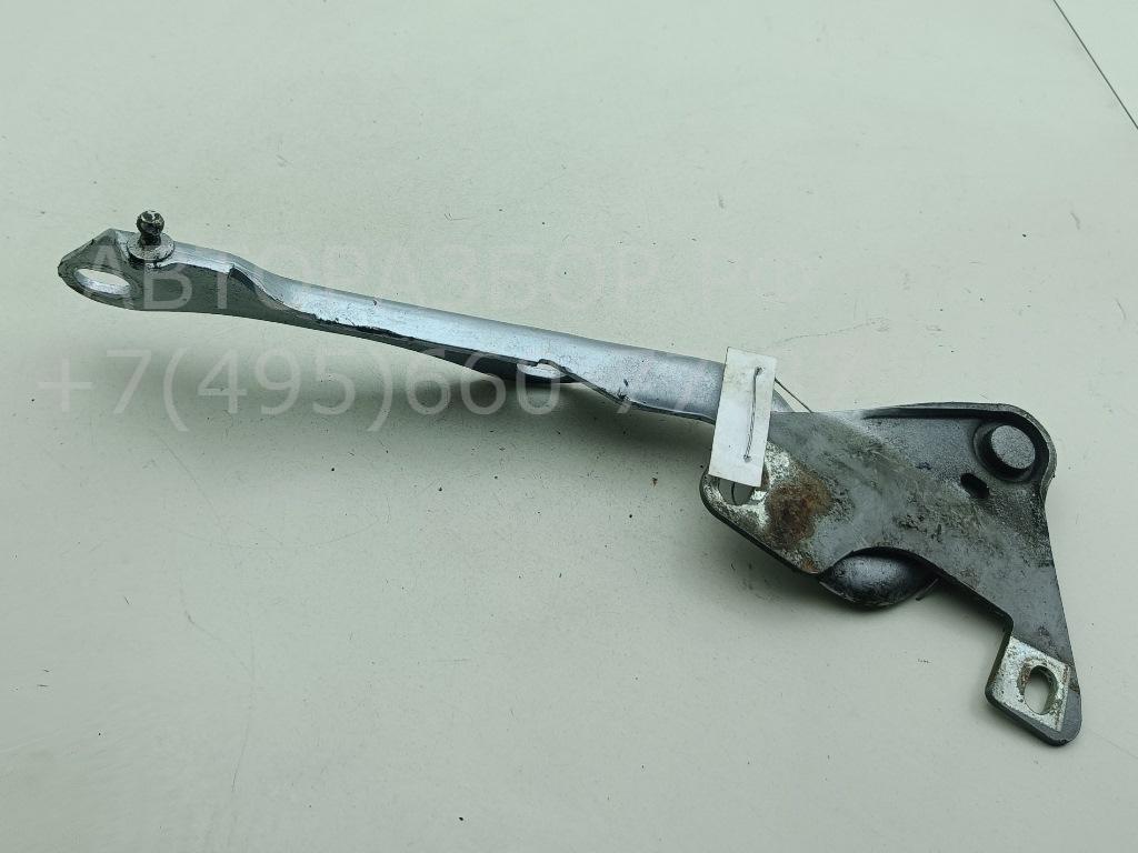 Петля капота правая