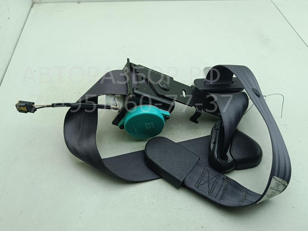 Ремень безопасности с пиропатроном