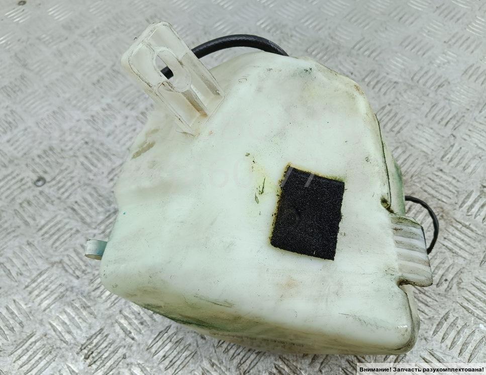 Бачок омывателя лобового стекла