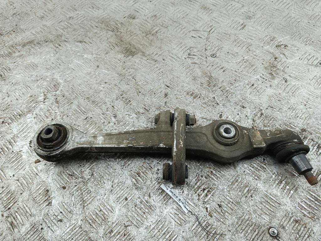 Рычаг передний правый