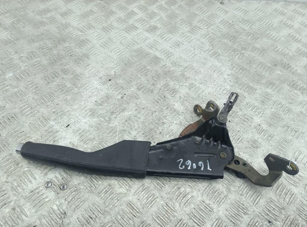 Рычаг стояночного тормоза